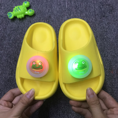 Lapos talpú gumipapucs - három színben