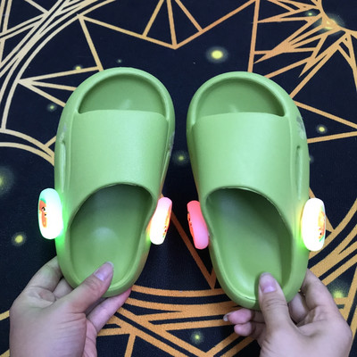 Детски гумени чехли - три цвята