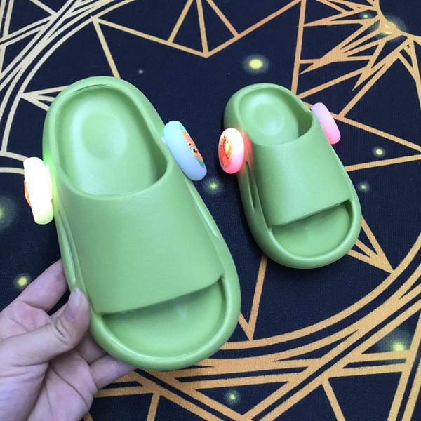 Детски гумени чехли - три цвята