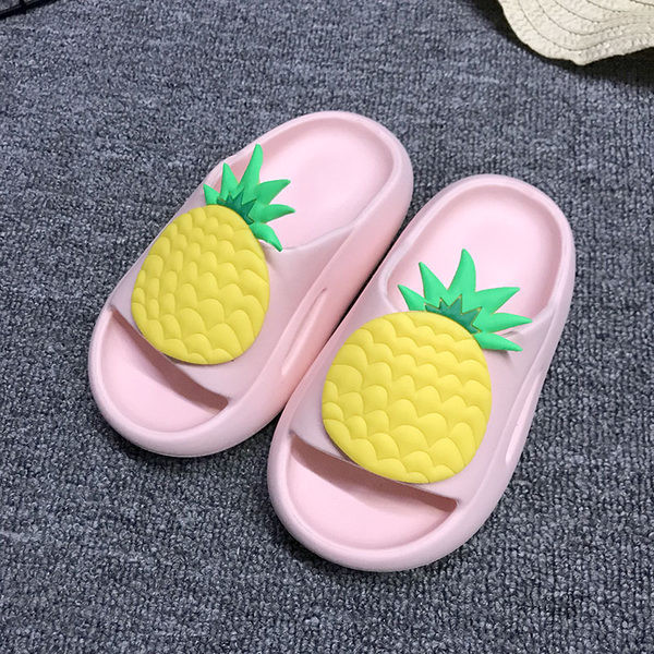 Gyermek gumipapucs színes 3D applikációval