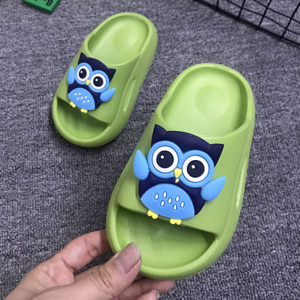 Παιδικές λαστιχένιες παντόφλες με απλικέ κουκουβάγια