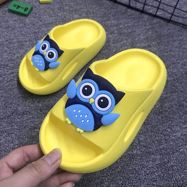 Παιδικές λαστιχένιες παντόφλες με απλικέ κουκουβάγια