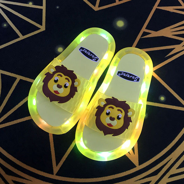 Детски светещи чехли с апликация - четири цвята