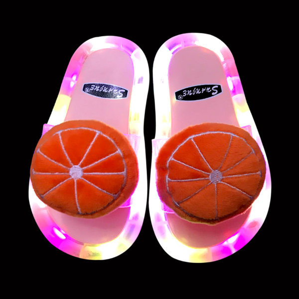 Παιδικές φωτεινές παντόφλες για κορίτσια με απλικέ