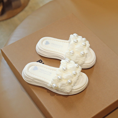 Neljas värvitoonis pärlitega lastesussid