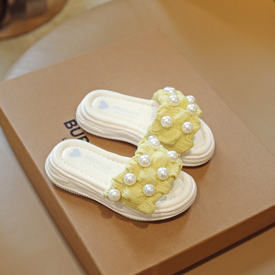 Neljas värvitoonis pärlitega lastesussid