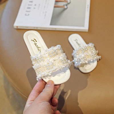 Gyöngy díszítésű modern textilpapucs gyerekeknek