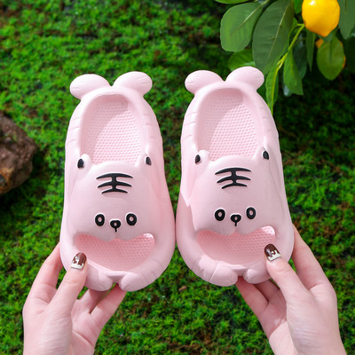 Gumi papucs 3D alkalmazással