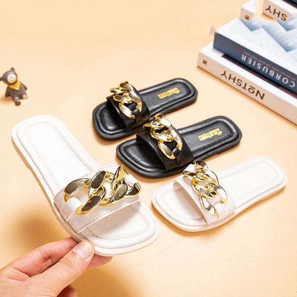 Négyzet alakú bőr papucs lányoknak és fémlánc