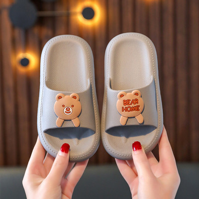 Aplikatsiooni ja lameda tallaga kummisussid tüdrukutele uus mudel