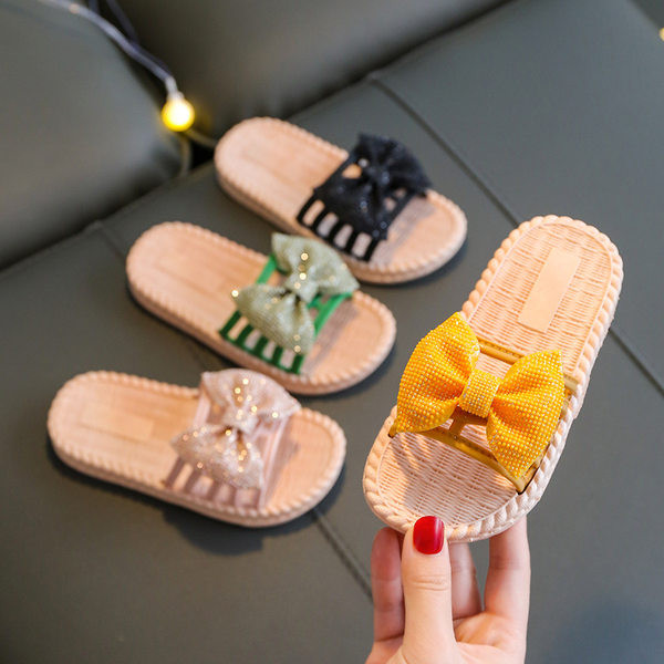 Παιδικές λαστιχένιες παντόφλες με κορδέλα