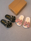 Παιδικές παντόφλες με κορδέλα σε μαύρο και ροζ χρώμα