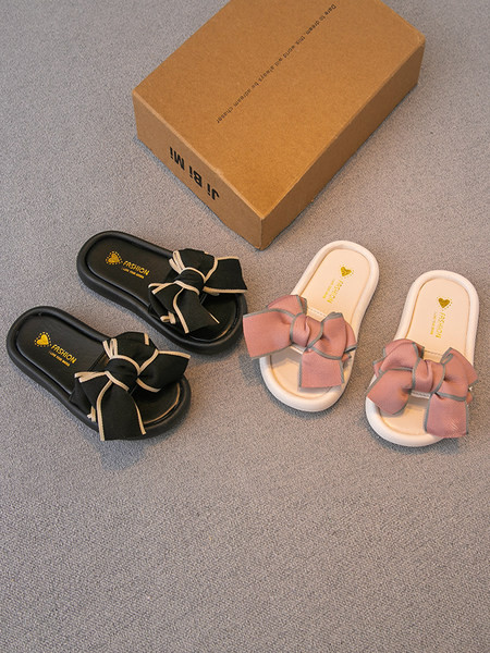 Παιδικές παντόφλες με κορδέλα σε μαύρο και ροζ χρώμα