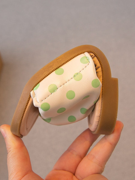 Új modell papucs lányoknak lapos talppal több színben