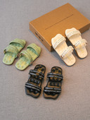 Παιδικές δερμάτινες παντόφλες σε τρία χρώματα