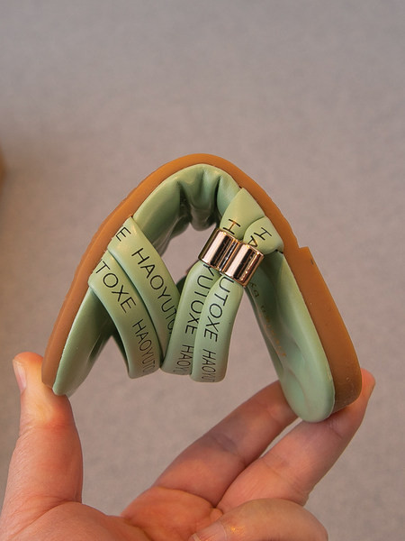 Παιδικές δερμάτινες παντόφλες σε τρία χρώματα