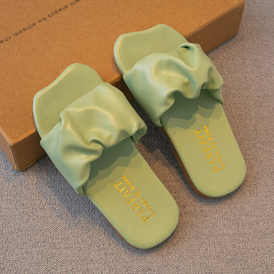 Műbőr papucs lányoknak ráncolt hatású pánttal