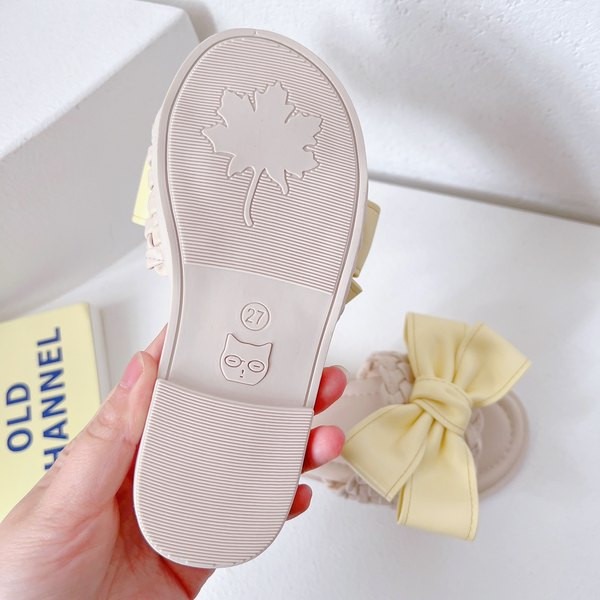 Παιδικές παντόφλες με κορδέλα σε μωβ και κίτρινο χρώμα