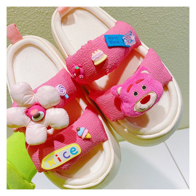 Παιδικές παντόφλες διακοσμημένες σε τρία χρώματα