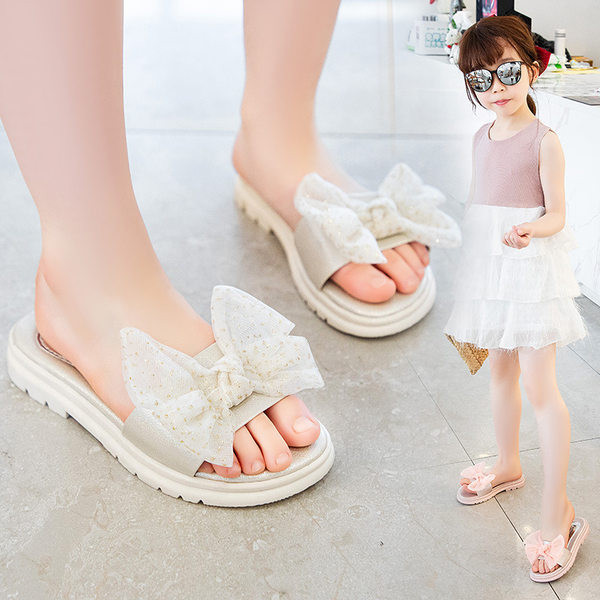 Új modell papucs lányoknak szalaggal