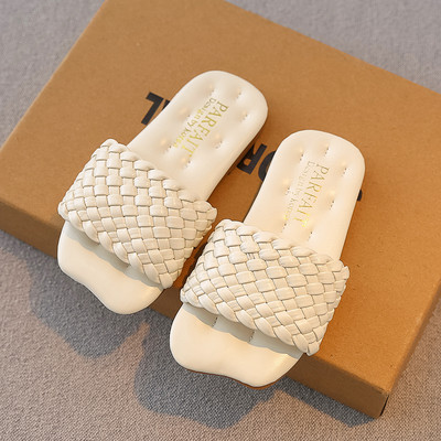 Lapos talpú bőrpapucs gyerekeknek