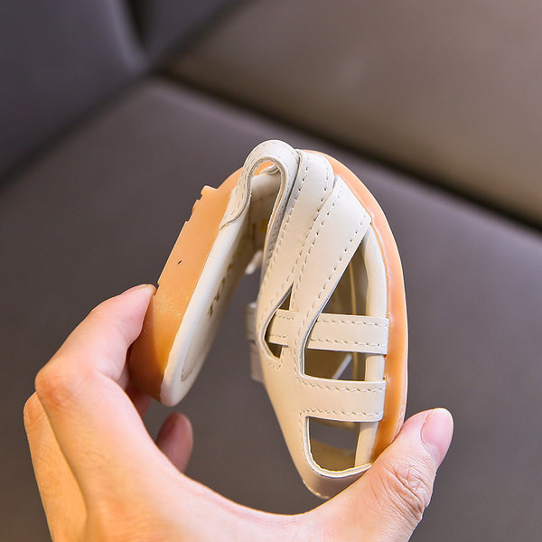 Lapos talpú bőrpapucs három színben