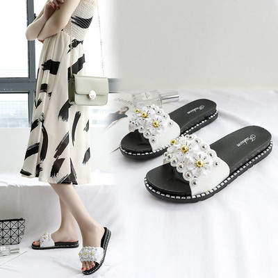 Νέο μοντέλο παιδικές παντόφλες με μεταλλικά στοιχεία