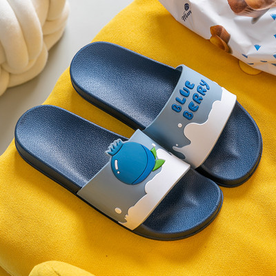 Gyermek gumipapucs felirattal és rátéttel