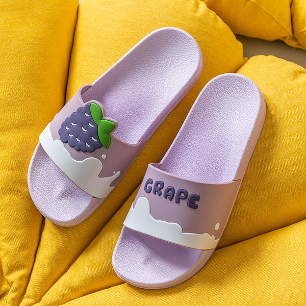 Gyermek gumipapucs felirattal és rátéttel