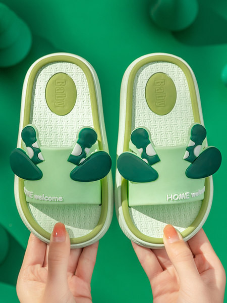 Детски чехли с 3D елемент - няколко цвята