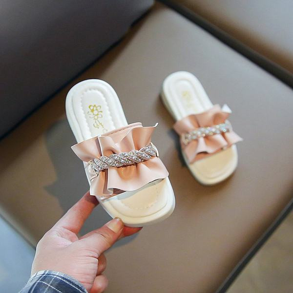 Gyermek papucs fém díszítéssel