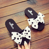 Alkalmi gyerekpapucs pöttyös szalaggal