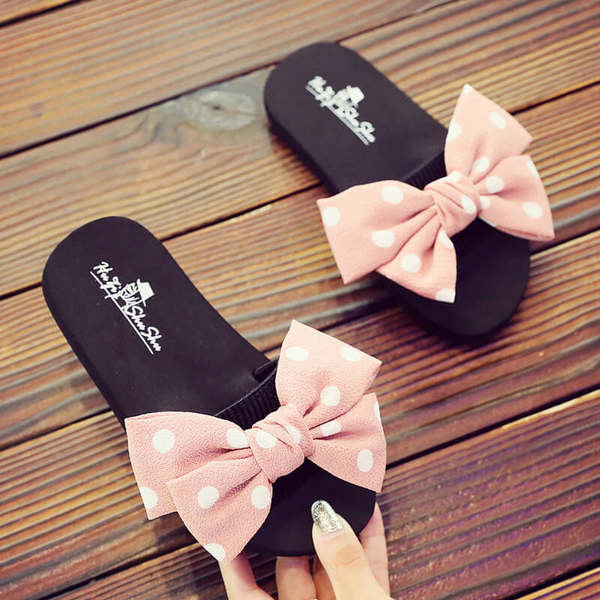 Alkalmi gyerekpapucs pöttyös szalaggal