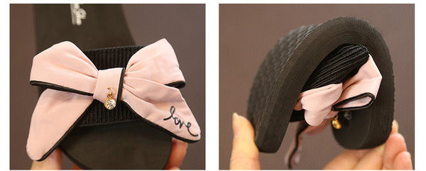 Gyermek papucs bársony szalaggal és hímzéssel