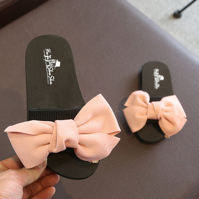 Νέο μοντέλο παντόφλες για κορίτσια με κορδέλα και επίπεδη σόλα