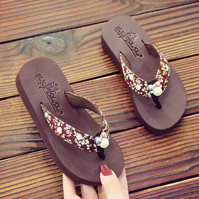 Pärlkaunistusega ja lillemotiividega sussid tüdrukutele varvaste vahel