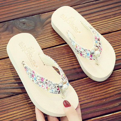 Pärlkaunistusega ja lillemotiividega sussid tüdrukutele varvaste vahel