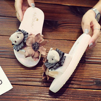 Нов модел детски летни чехли с 3D елемент за момичета