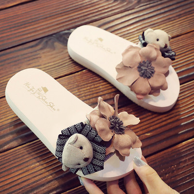 Нов модел детски летни чехли с 3D елемент за момичета