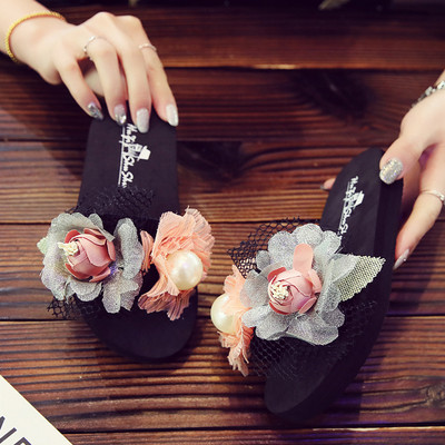 Нов модел детски летни чехли с 3D елемент за момичета