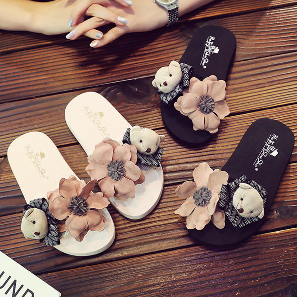 Нов модел детски летни чехли с 3D елемент за момичета