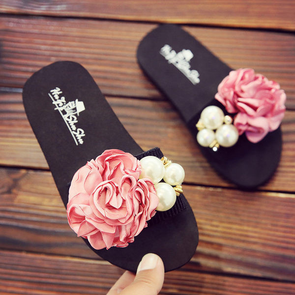 Novi model dječjih papuča sa 3D elementom za djevojčice