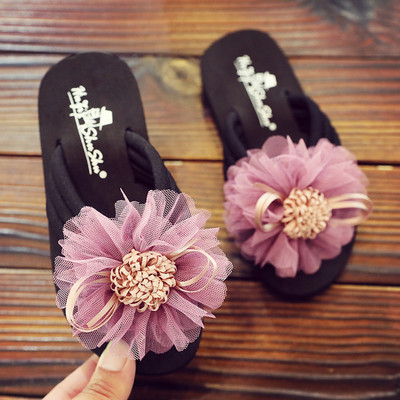 Ежедневни момичешки чехли с 3D елемент