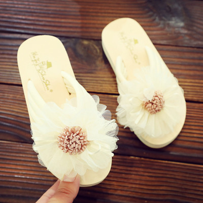 Ежедневни момичешки чехли с 3D елемент