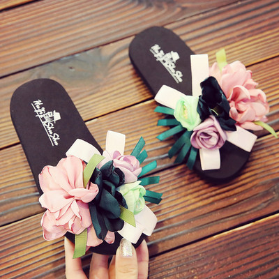 Детски чехли с 3D елементи