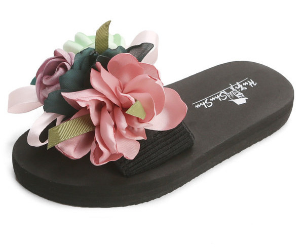 Детски чехли с 3D елементи