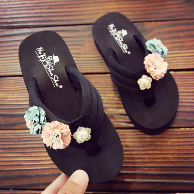 Alkalmi gyerekpapucs 3D elemmel - a lábujjakon keresztül