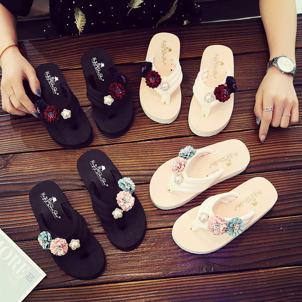 Alkalmi gyerekpapucs 3D elemmel - a lábujjakon keresztül