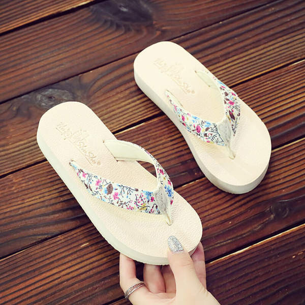 Παιδικές σαγιονάρες με υφασμάτινο λουράκι