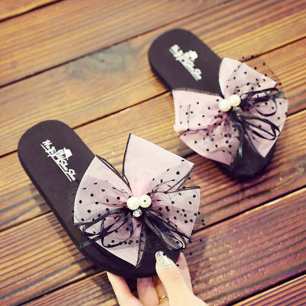 Dječje papuče za djevojčice s trakom i bisernim ukrasom